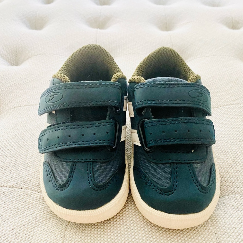 🎉HP🎉 NWOT Dr. Scholls Kids Kameron sneaker size 4 - Picture 2 of 3